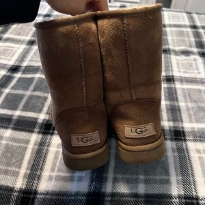 Used-UGG size 7